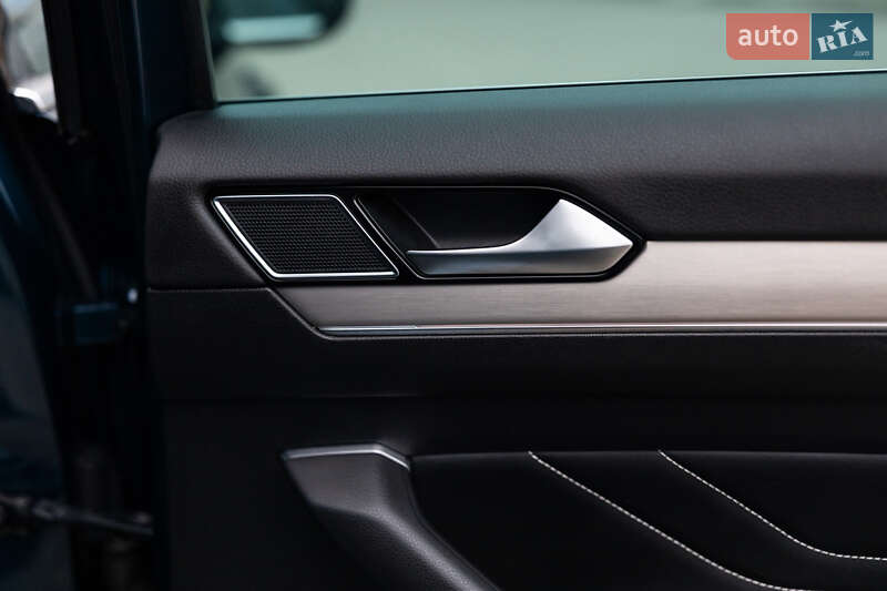Универсал Volkswagen Passat 2021 в Луцке