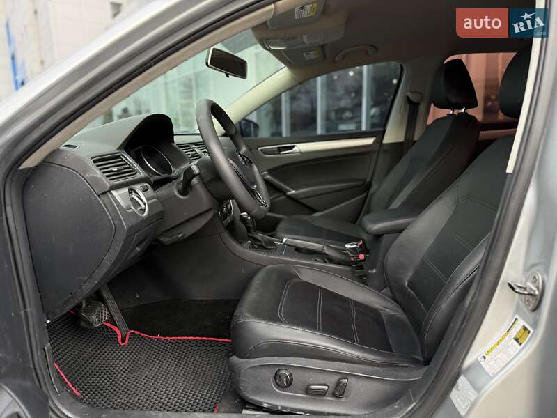 Седан Volkswagen Passat 2016 в Киеве