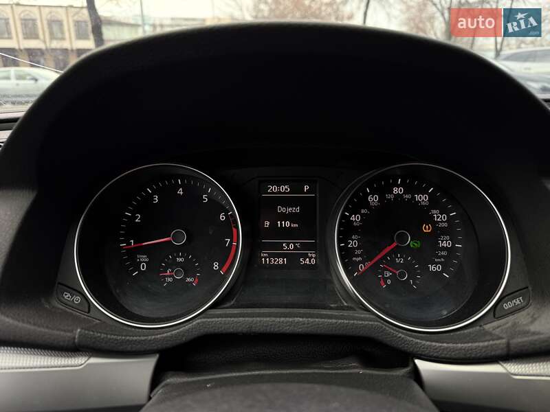 Седан Volkswagen Passat 2016 в Киеве