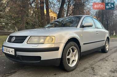 Седан Volkswagen Passat 1999 в Харькове