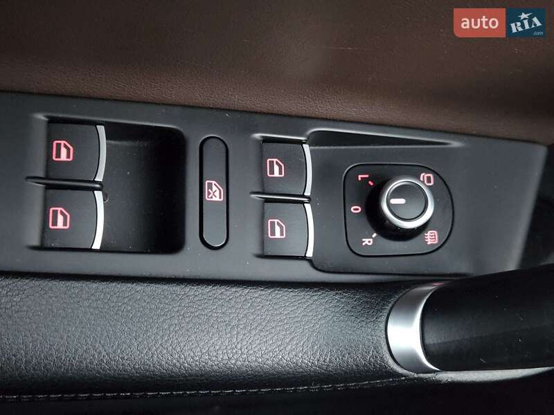 Универсал Volkswagen Passat 2013 в Киеве