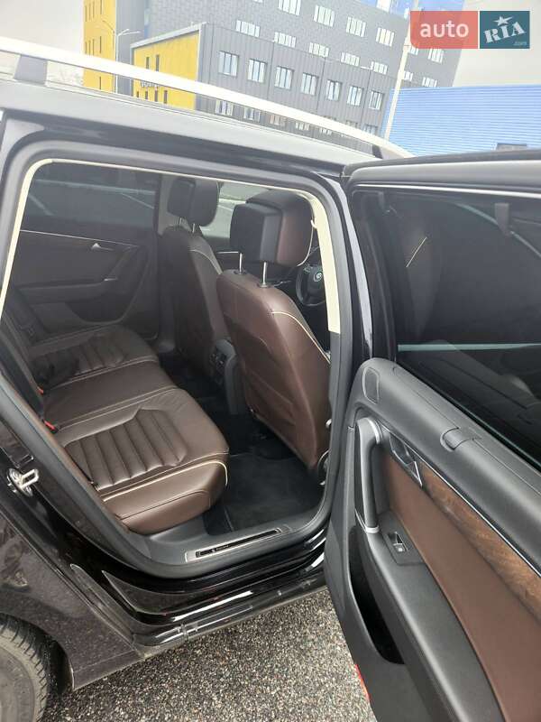 Универсал Volkswagen Passat 2013 в Киеве