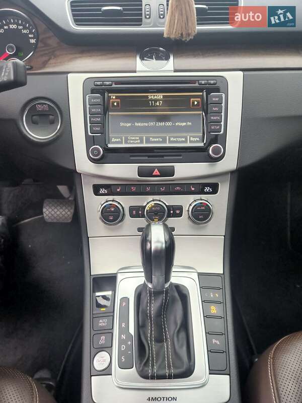 Универсал Volkswagen Passat 2013 в Киеве