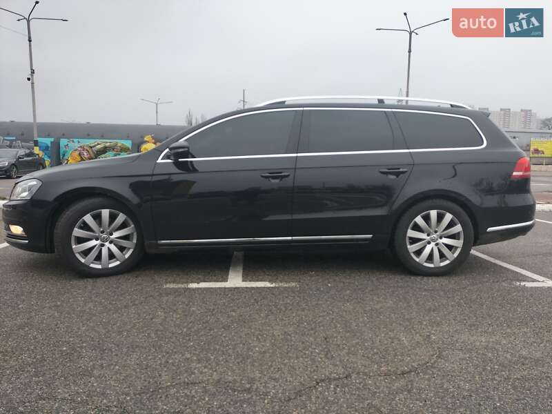 Универсал Volkswagen Passat 2013 в Киеве