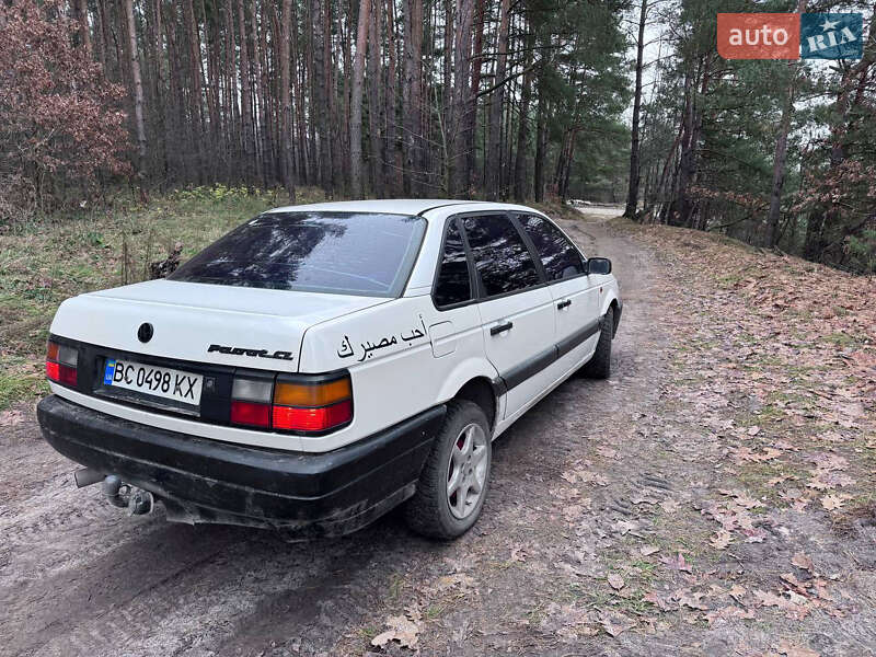 Седан Volkswagen Passat 1990 в Буске фото 2 Седан Volkswagen Passat 1990 в Буске