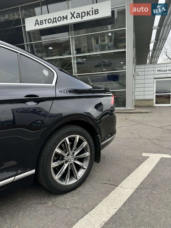 Седан Volkswagen Passat 2017 в Харькове