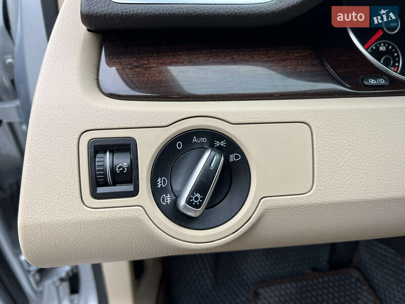 Універсал Volkswagen Passat 2013 в Бродах