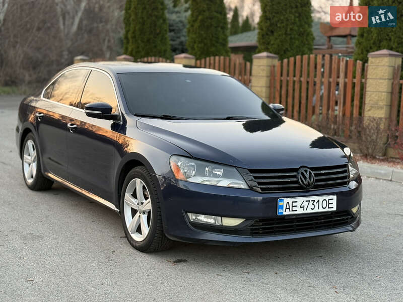 Седан Volkswagen Passat 2015 в Днепре