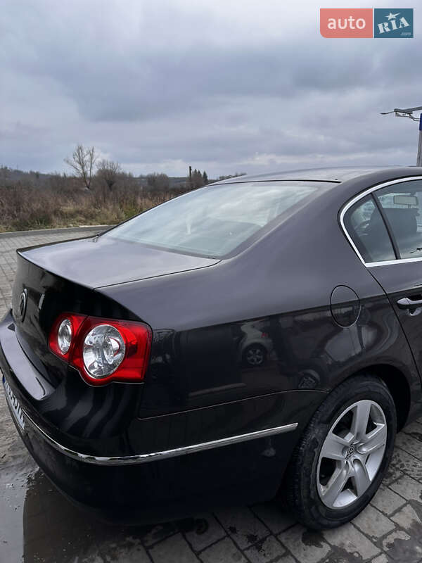 Седан Volkswagen Passat 2005 в Ивано-Франковске