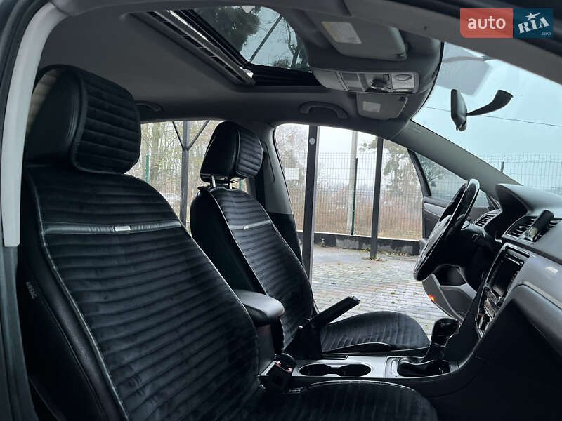 Седан Volkswagen Passat 2012 в Виннице