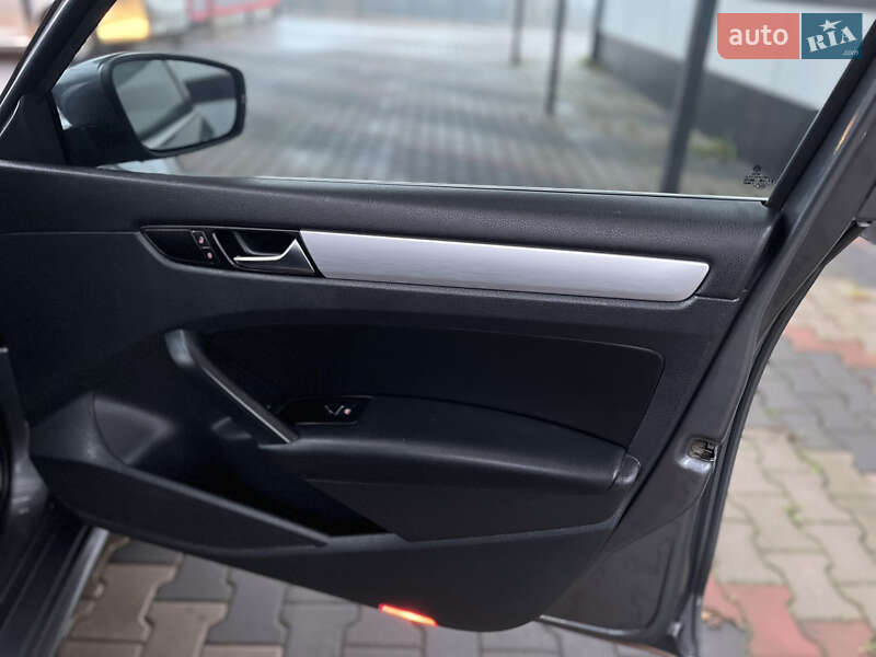 Седан Volkswagen Passat 2012 в Виннице