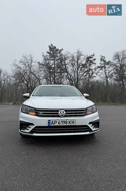 Седан Volkswagen Passat 2017 в Запорожье