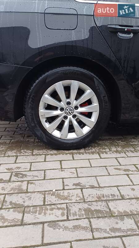 Седан Volkswagen Passat 2014 в Березному