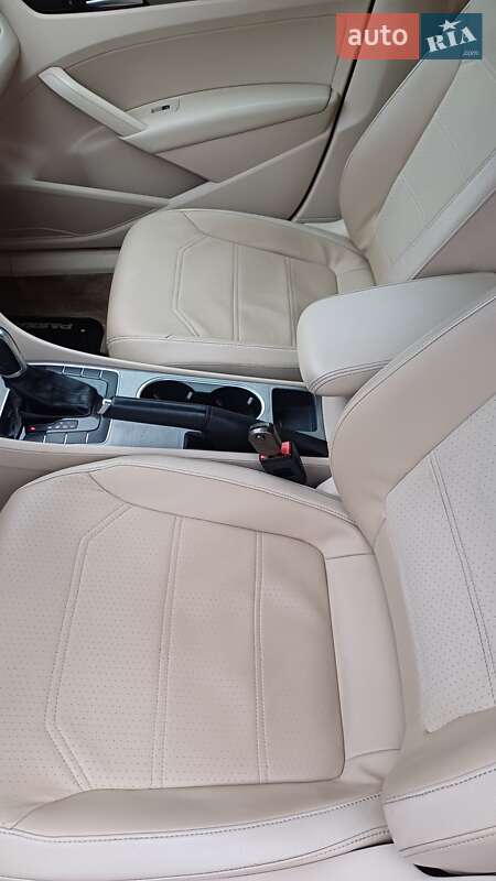 Седан Volkswagen Passat 2014 в Березному