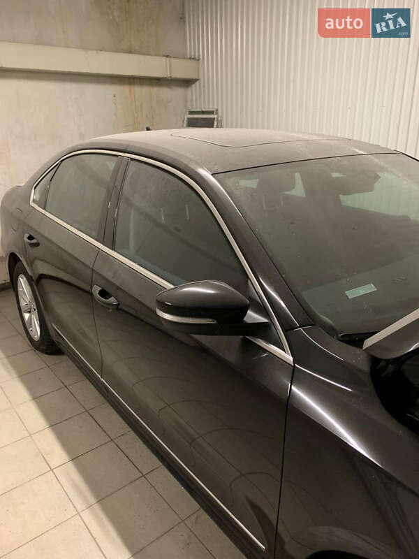 Седан Volkswagen Passat 2013 в Одесі