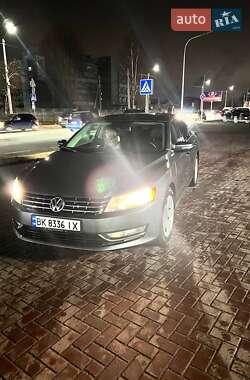 Седан Volkswagen Passat 2013 в Рівному
