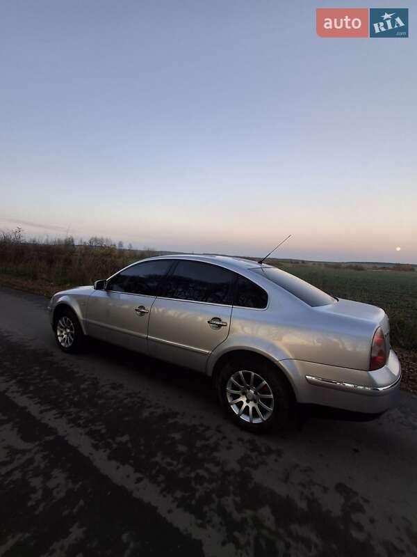 Седан Volkswagen Passat 2004 в Сокале фото 4 Седан Volkswagen Passat 2004 в Сокале
