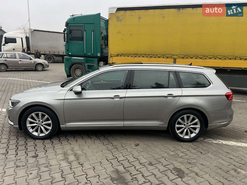 Универсал Volkswagen Passat 2016 в Луцке фото 14 Универсал Volkswagen Passat 2016 в Луцке