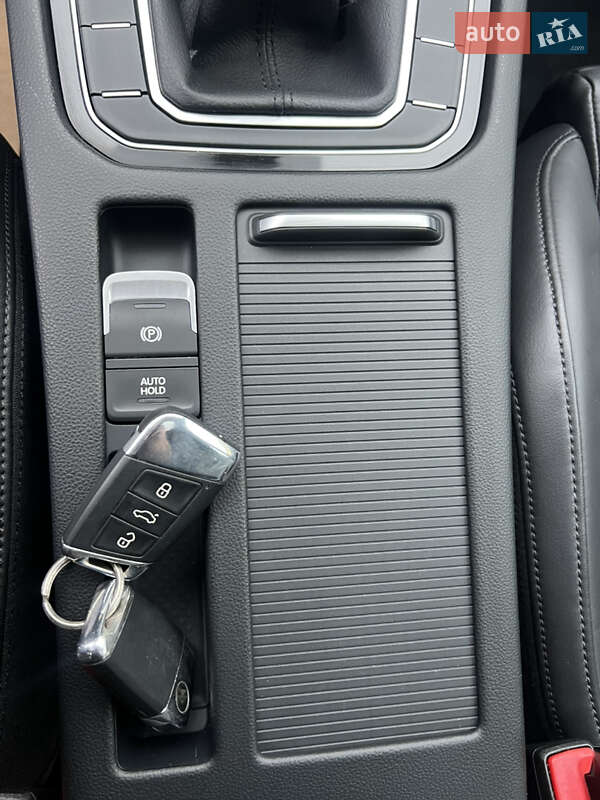 Универсал Volkswagen Passat 2016 в Луцке фото 36 Универсал Volkswagen Passat 2016 в Луцке