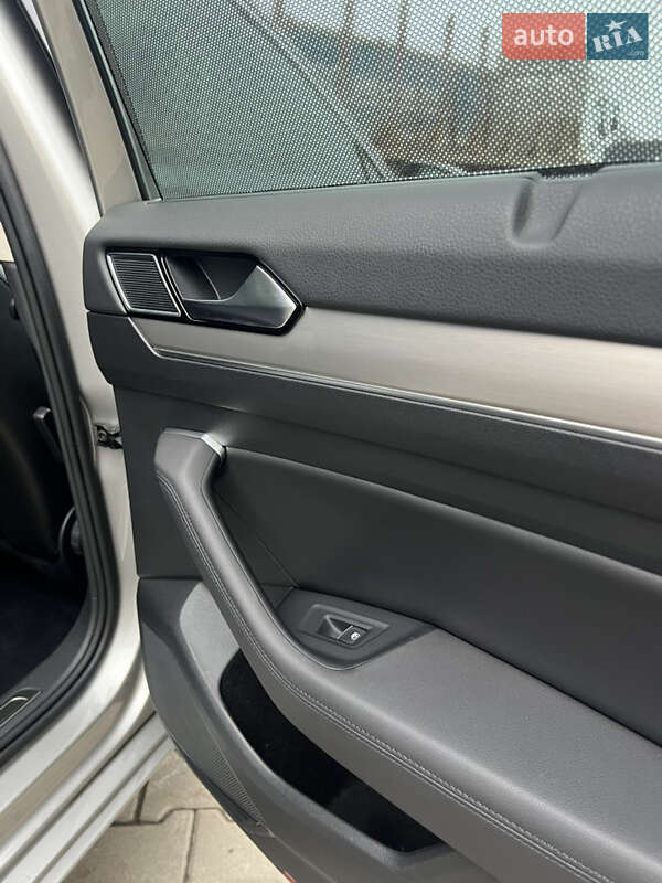 Универсал Volkswagen Passat 2016 в Луцке фото 45 Универсал Volkswagen Passat 2016 в Луцке