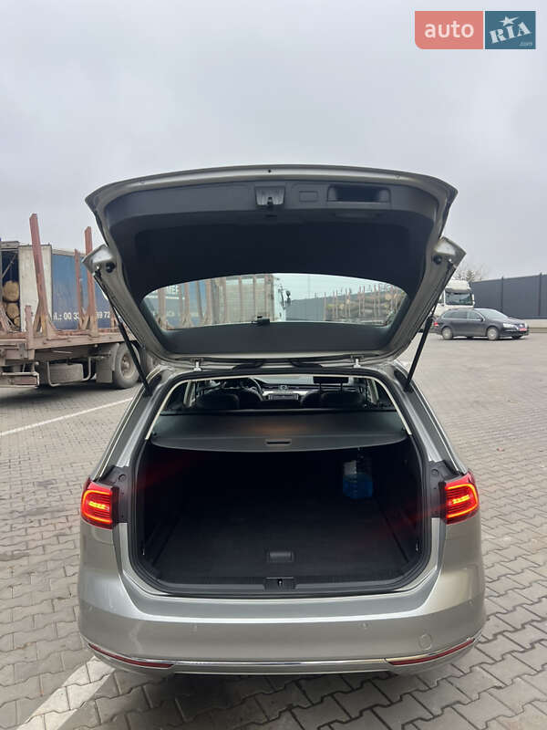 Универсал Volkswagen Passat 2016 в Луцке фото 49 Универсал Volkswagen Passat 2016 в Луцке