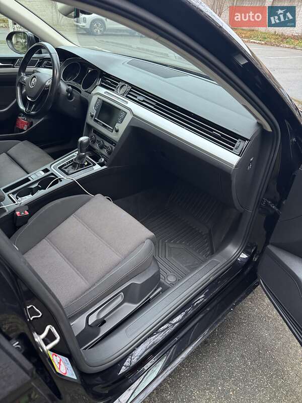 Седан Volkswagen Passat 2017 в Броварах