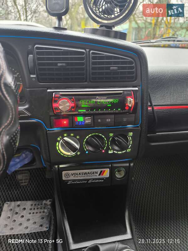 Універсал Volkswagen Passat 1994 в Запоріжжі