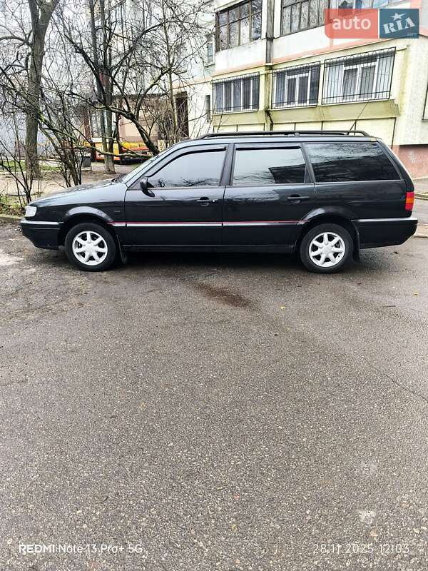 Універсал Volkswagen Passat 1994 в Запоріжжі