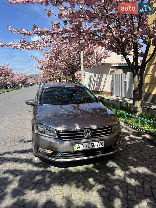 Универсал Volkswagen Passat 2012 в Мукачево фото 4 Универсал Volkswagen Passat 2012 в Мукачево