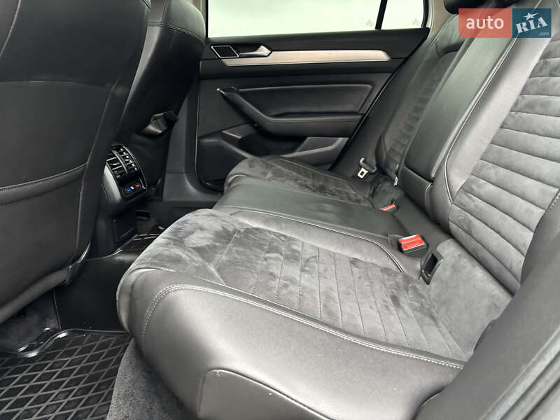 Универсал Volkswagen Passat 2018 в Львове