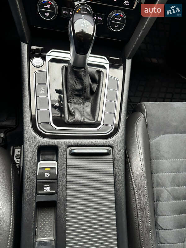 Универсал Volkswagen Passat 2018 в Львове