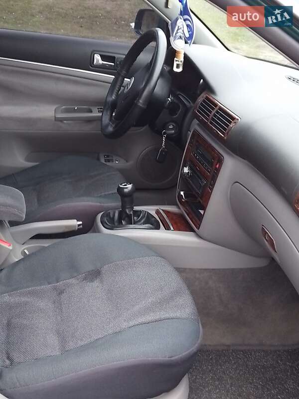 Седан Volkswagen Passat 2001 в Вышгороде фото 13 Седан Volkswagen Passat 2001 в Вышгороде
