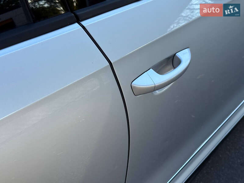 Седан Volkswagen Passat 2018 в Днепре