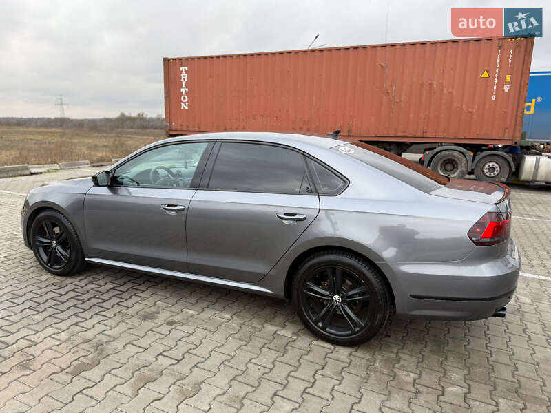 Седан Volkswagen Passat 2014 в Киеве