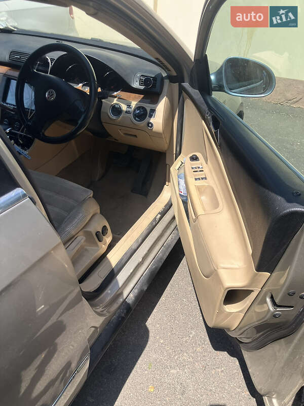 Седан Volkswagen Passat 2006 в Дніпрі