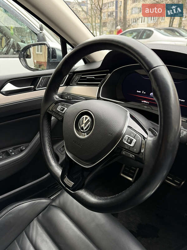 Универсал Volkswagen Passat 2017 в Львове