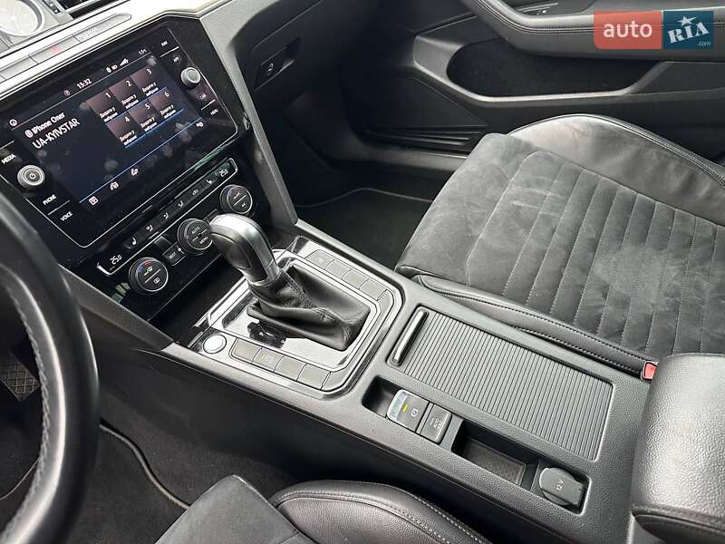 Универсал Volkswagen Passat 2019 в Львове