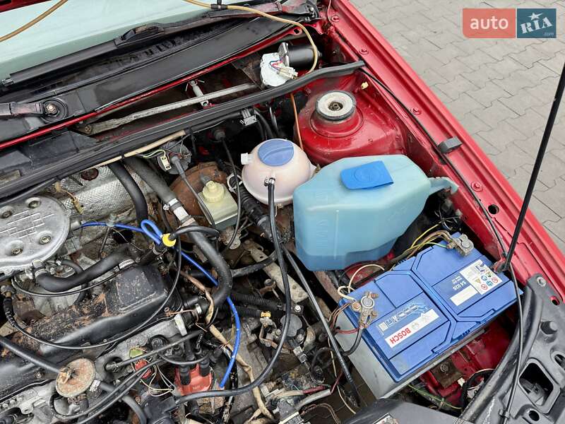 Седан Volkswagen Passat 1989 в Киеве