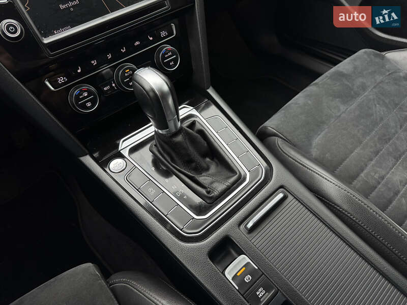 Универсал Volkswagen Passat 2016 в Умани фото 22 Универсал Volkswagen Passat 2016 в Умани