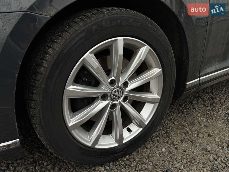 Универсал Volkswagen Passat 2016 в Умани фото 30 Универсал Volkswagen Passat 2016 в Умани