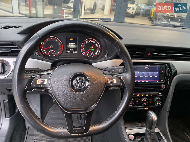 Седан Volkswagen Passat 2020 в Одессе