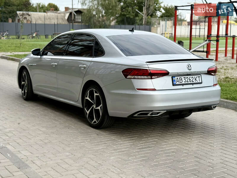 Седан Volkswagen Passat 2020 в Житомирі