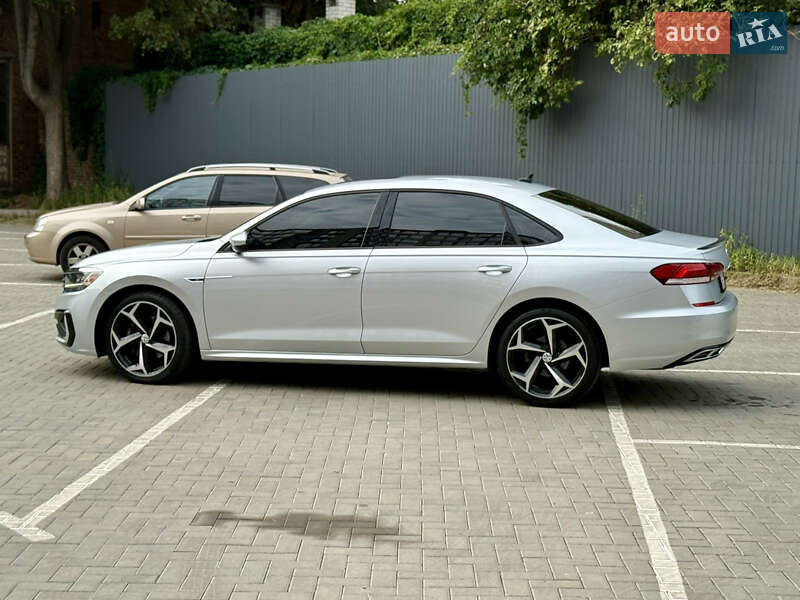 Седан Volkswagen Passat 2020 в Житомирі
