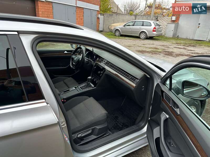 Универсал Volkswagen Passat 2018 в Днепре