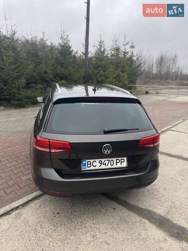 Універсал Volkswagen Passat 2015 в Шепетівці