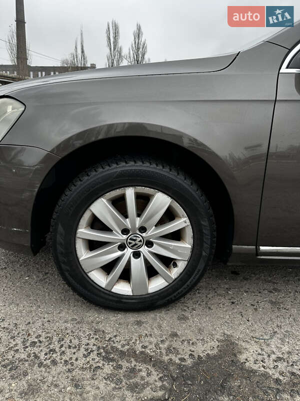 Седан Volkswagen Passat 2012 в Киеве фото 12 Седан Volkswagen Passat 2012 в Киеве