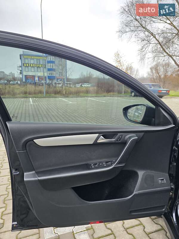 Универсал Volkswagen Passat 2011 в Хмельницком