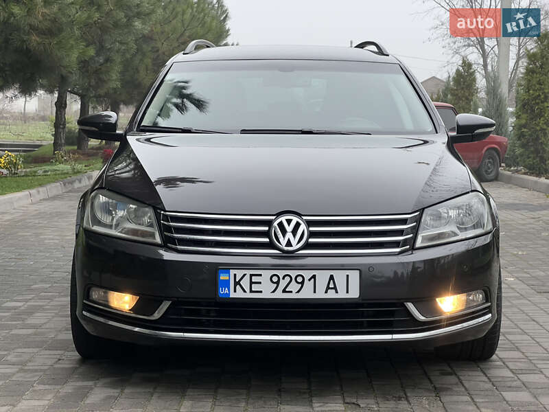 Универсал Volkswagen Passat 2011 в Днепре