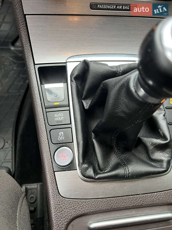 Универсал Volkswagen Passat 2011 в Днепре