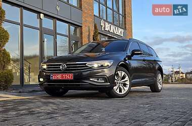 Універсал Volkswagen Passat 2021 в Вінниці